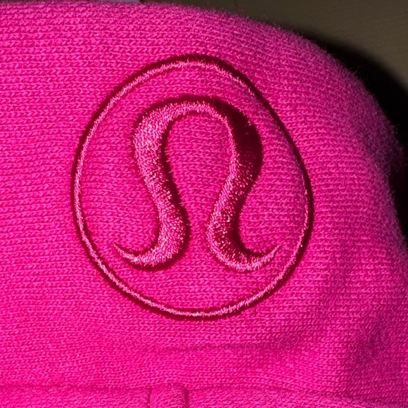 NWT -Lululemon Scuba Oversized 1/2 Zip Hoodie in Ripened Raspberry/Gold (W3HTOS) - Picture 4 of 6